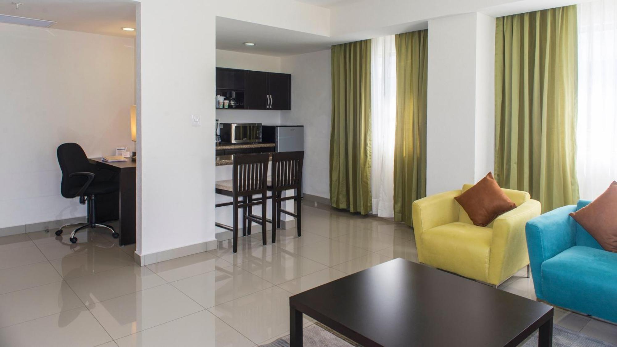 Holiday Inn Express Xalapa By Ihg Exterior foto