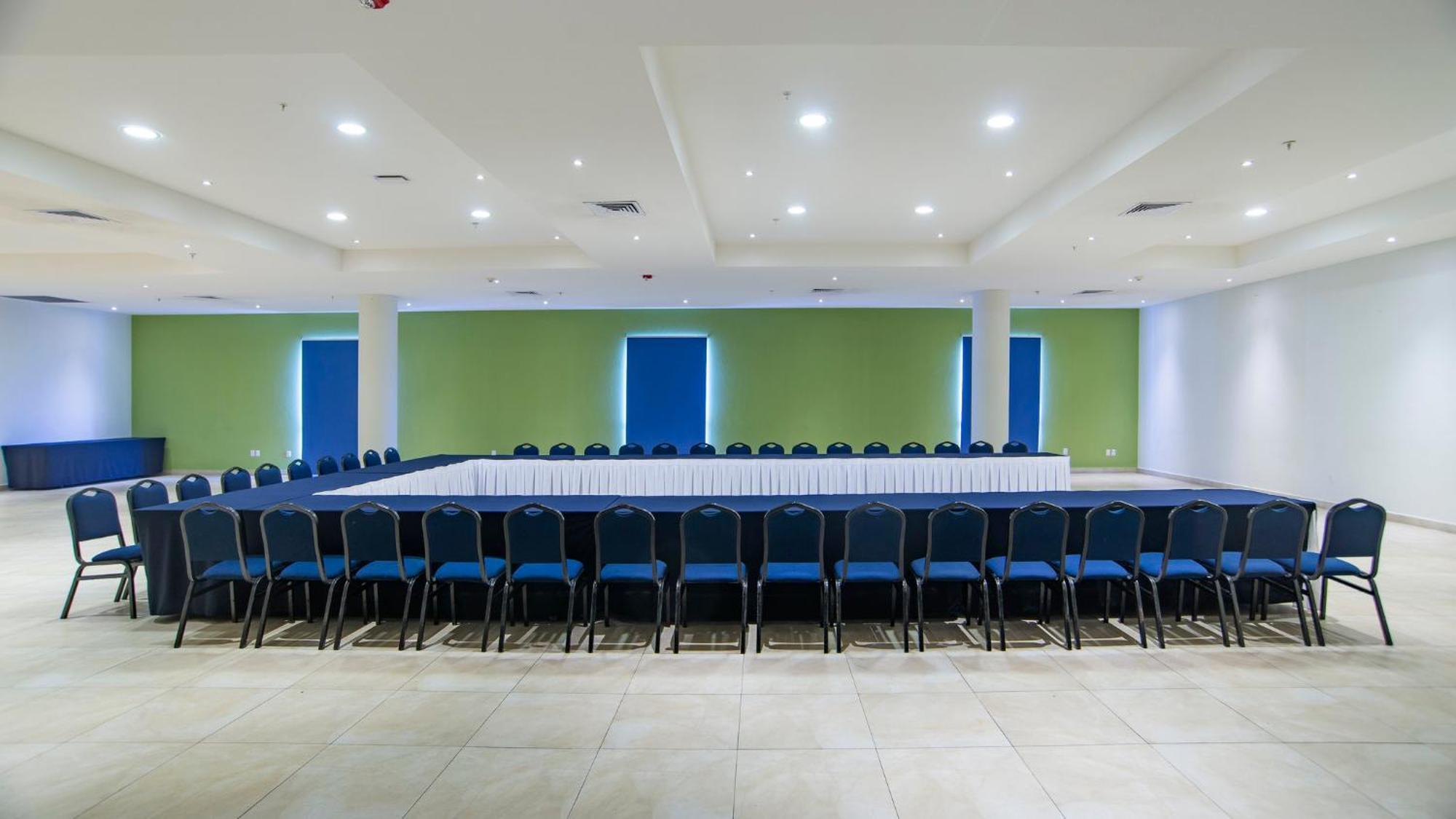 Holiday Inn Express Xalapa By Ihg Exterior foto